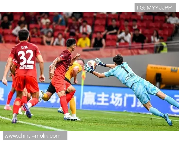 穆斯卡特勃然离场!亚冠完败武里南:4轮仅1分,海港让中超成笑柄